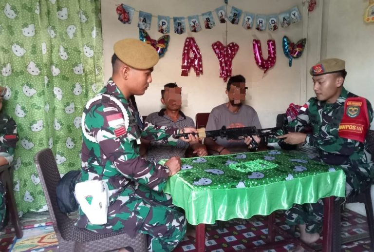 Warga Loloda Kepulauan Serahkan 1 Pucuk Senjata Rakitan ke Satgas Yonarhanud 3