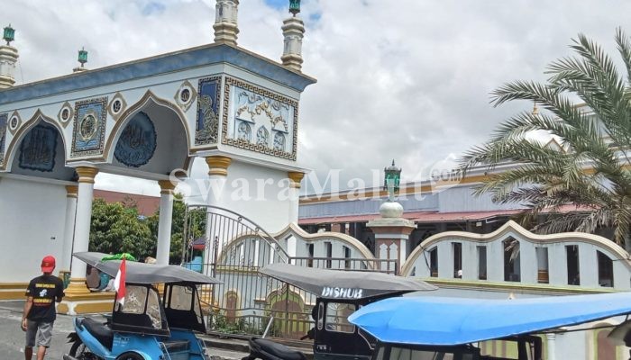 Imam dan Ustadz “Doakan” Haji Robert Diberi Kelimpahan Rezeki