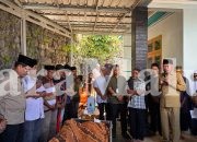 Didampingi Kadikbud, Wagub Malut Lepas Kepergian Almarhum Irwan Sahuleka