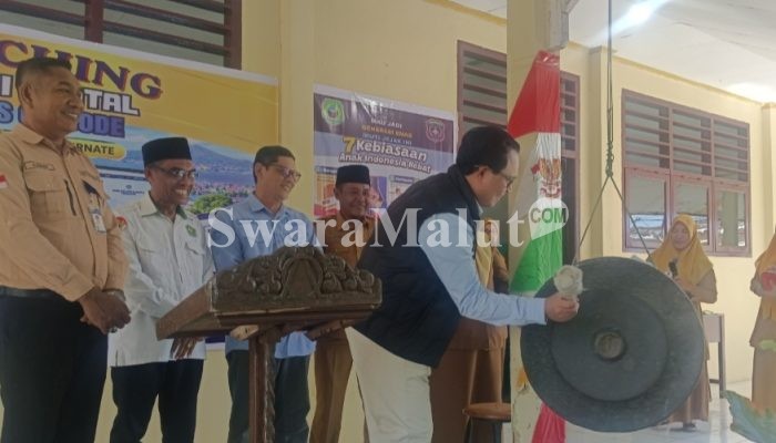 Kadisdikbud Malut Launcing Kartu Absensi Digital Siswa dan Perangkat Sekolah SMAN 6 Kota Ternate