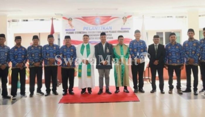 Sekda Erasmus Papilaya Lantik 10 Pejabat Pemkab Halut   